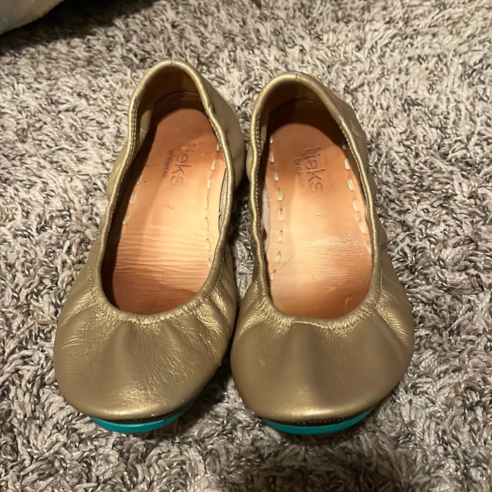 size 7 Gold Tieks Box bags and topper available for an extra $8